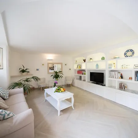 Virginia Holiday home Positano